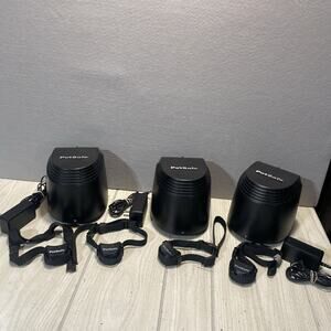 Pet Safe Rechargeable 4 Collars And 3 Invisible Fence 3/4 Acre RFA-608 Bases